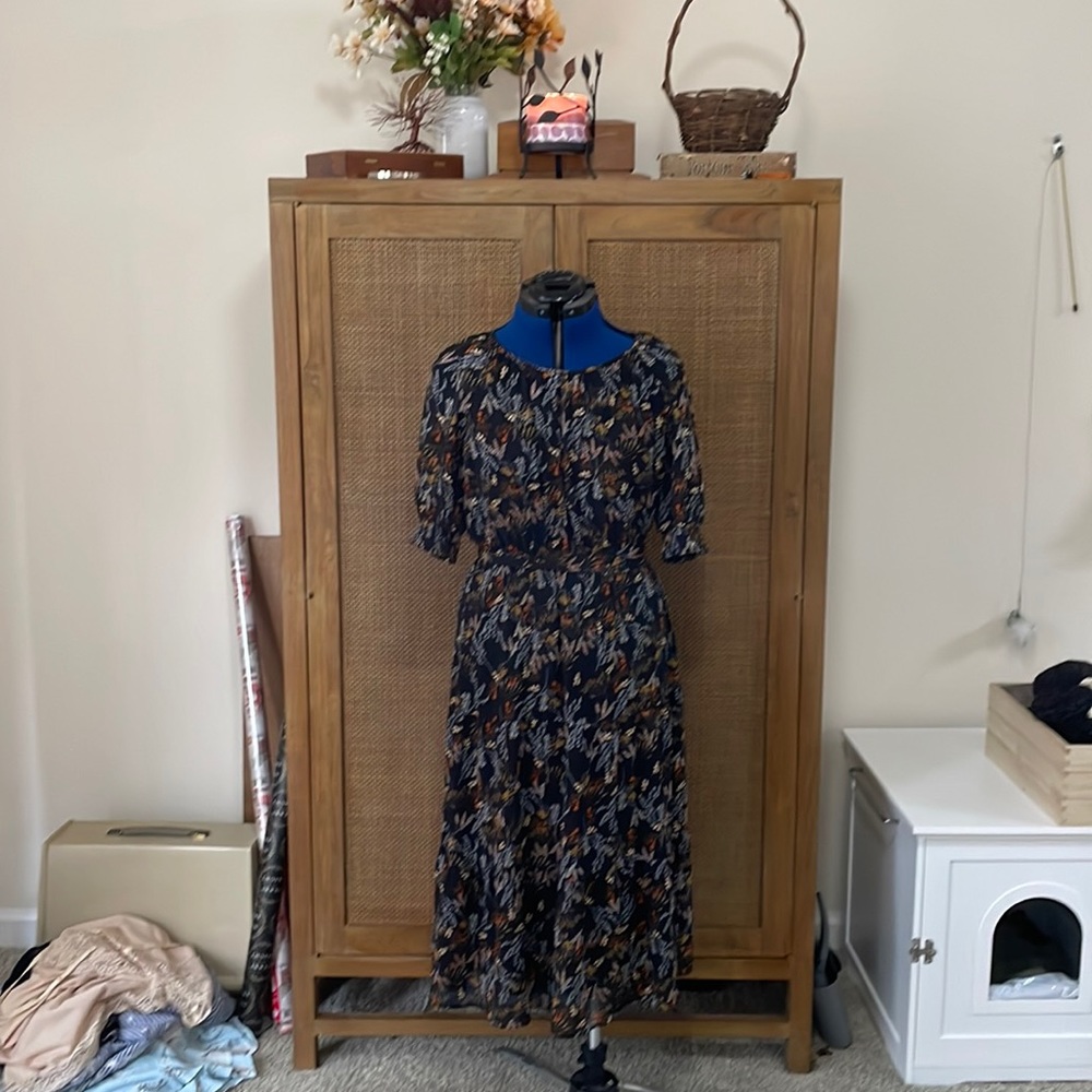 Black floral midi dress